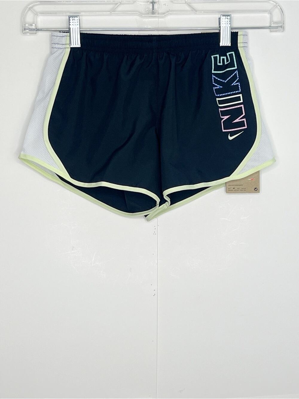 Nike Kids Shorts Size Medium